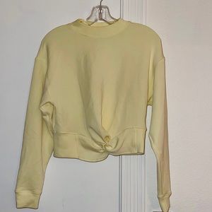 Knottie sweater worn twice from club Monaco beautiful yellow color in size XS